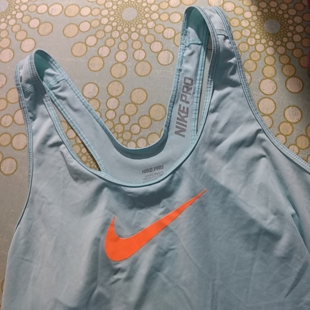 Nike tank
